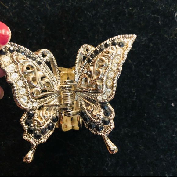 SILVER clear Rhinestone butterfly Hair clamps set of two like new - Picture 10 of 16